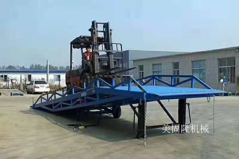 陇南移动式登车桥价格